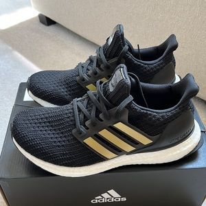 Adidas UltraBoost Women’s 6.5